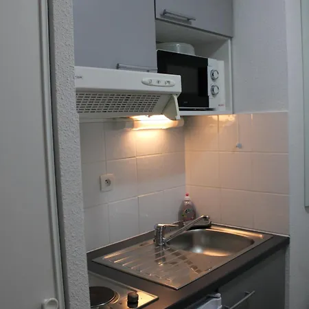 City Lodge Appart Hotel Niort 3*