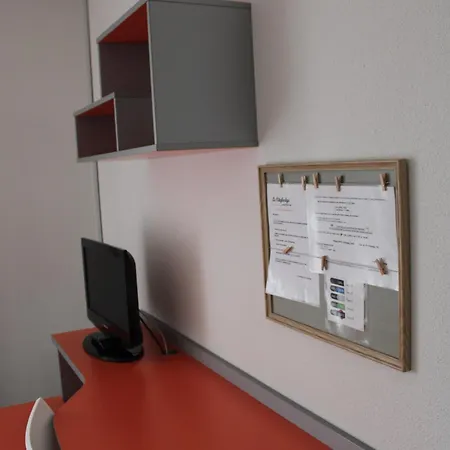 아파트호텔 City Lodge Appart Hotel Niort 3*